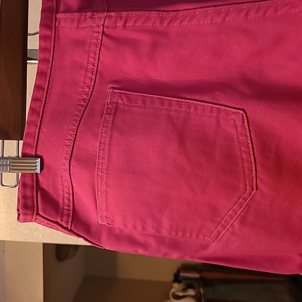 Shorts - Picture 4 of 5